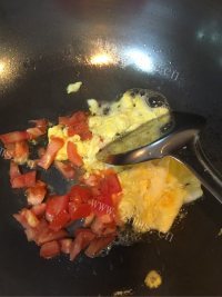 美味的番茄蛋炒面做法图解5)