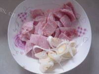 家常菜西葫芦炒肉做法图解2)