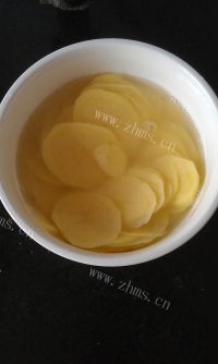 美味的自制薯片做法图解3)