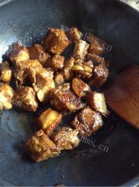 美味的元宝肉做法图解4)