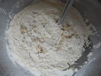 自制广式紫薯月饼做法图解2)