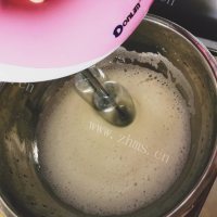 芳香四溢的酸奶蛋糕做法图解5)