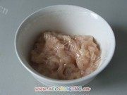 家常菜韭菜苔炒鸡丝做法图解1)