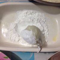 自制土豆虾球做法图解5)