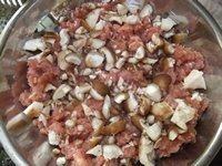 香菇蒸肉饼自制做法图解4)
