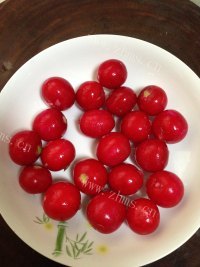 美味的糖醋樱桃萝卜做法图解1)