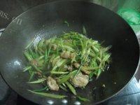 「念念不忘」芹菜炒肉