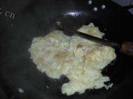 家常菜鸡蛋炒豆腐做法图解4)