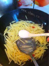 家常菜酸辣土豆丝做法图解8)