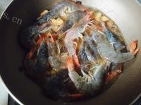 热腾腾的油焖大虾做法图解7)