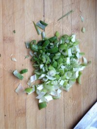 诱人的菠菜鸡蛋面做法图解1)