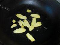 「念念不忘」鲫鱼豆腐汤做法图解4)