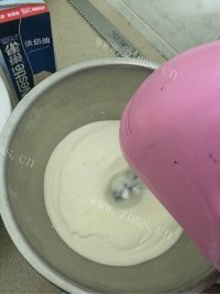独特的草莓奶油蛋糕做法图解3)