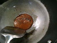 家常菜梅菜烧肉做法图解8)