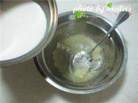美味的紫薯冰皮月饼做法图解7)