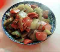 家常菜黄瓜炒火腿肠