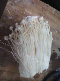 自制金针菇蛋饼做法图解1)
