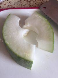 美味的冬瓜薏米老鸭汤做法图解2)