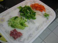 家常菜杂蔬炒肉做法图解2)