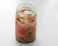 家常菜剁椒拌皮蛋做法图解5)