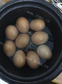 美味的五香卤蛋做法图解1)