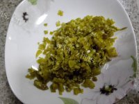 好吃的酱辣椒炒鸡脯肉做法图解3)