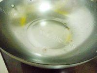 家常菜炝拌金针菇做法图解5)