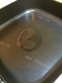 热腾腾的芽菜鸡蛋炒面做法图解4)