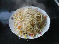 家常菜胡萝卜炒豆芽