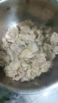 色香味俱全的鸡肉炖土豆做法图解2)