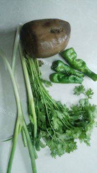 特色美食葱拌咸菜做法图解1)