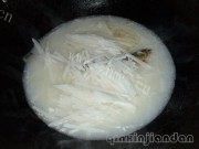 家常鲈鱼萝卜汤做法图解4)
