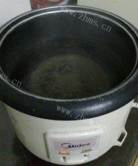 回味无穷的牛肉酱拌面做法图解2)