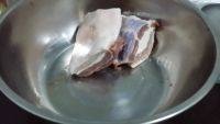 家常的梅菜扣肉做法图解1)