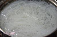 家常菜鸡蛋炒粉丝做法图解1)