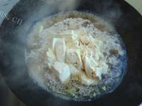 美味的酱牛肉炖豆腐做法图解7)