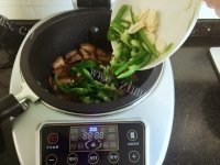 青椒肉片做法图解11)