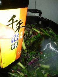 家常菜清炒红油菜做法图解6)