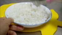 自制彩色饭团做法图解4)
