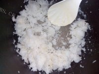 诱人的酱油炒饭做法图解2)