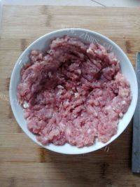 美味的肉饼蒸蛋做法图解2)