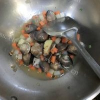 营养什锦哈利菌菇冬瓜汤的做法图解三