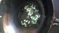 自制菠菜猪肝汤做法图解5)