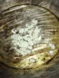 家常菜西葫芦炒肉丝做法图解2)