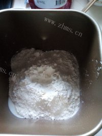 唇齿留香的蔓越莓土司做法图解2)