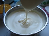 色味俱佳的海绵蛋糕做法图解6)
