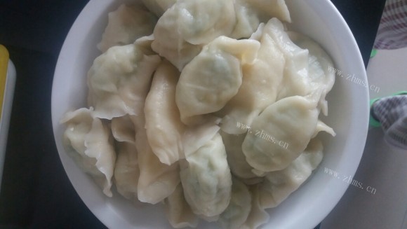 香气浓郁的西葫芦鸡蛋饺子