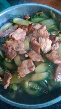 家常菜猪肉炒青瓜