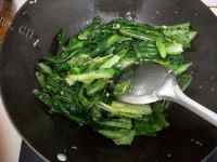 家常菜蒜茸油麦菜做法图解5)