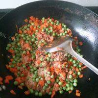 简易的肉末豌豆饭的做法图解五